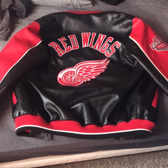 Red wings leather jacket - Picture 3 of 4